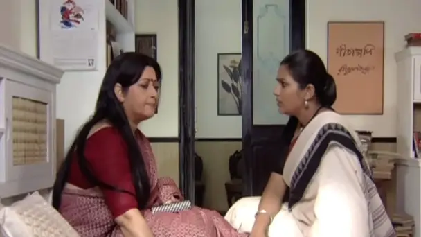 Kamalika Forgets Baishe Shrabon