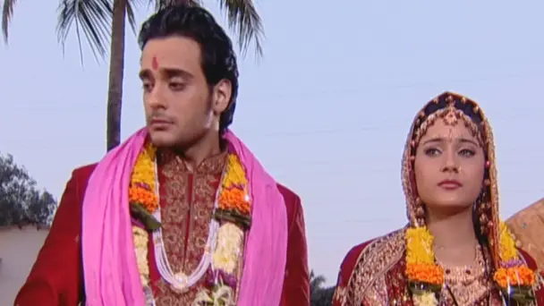 Sadhana Enters Her New Home