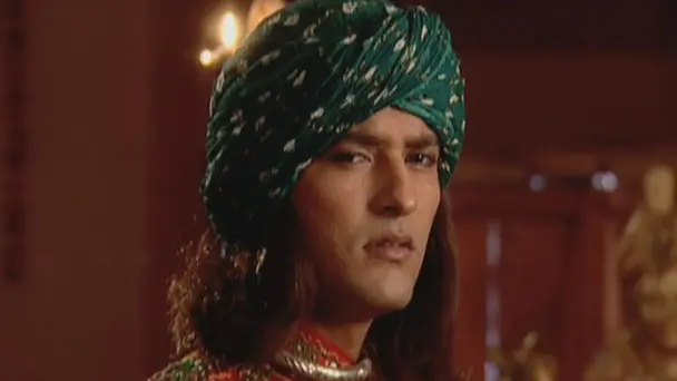 Prithviraj Steals the Idol