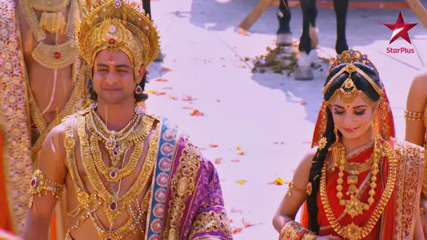 The Pandavas reach Hastinapur