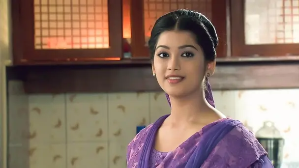 Veera Surprises Ratna