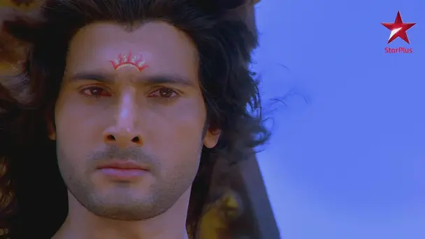 Abhimanyu survives Karna's attack