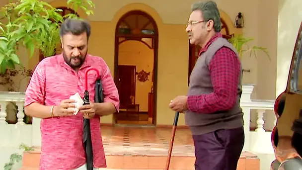 Shambhulinga Extorts Money