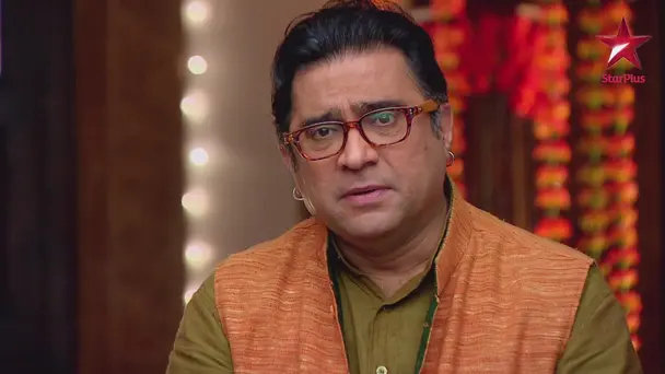 Anushka Secretly Meets A Stranger