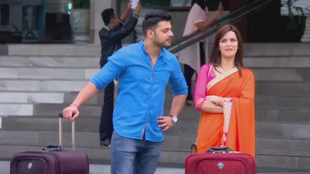 Shivam, Riya Reach Bangkok