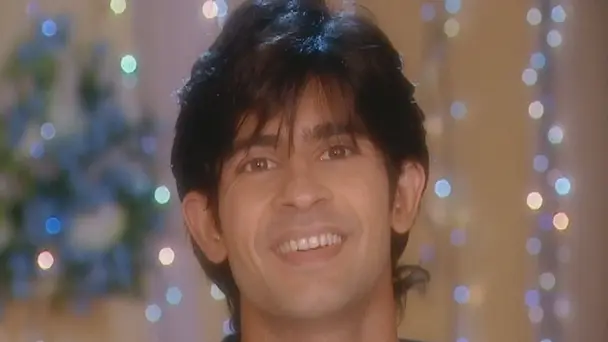 Sumit Expresses His Love