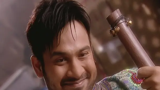 Sarjan Kidnaps Kumkum