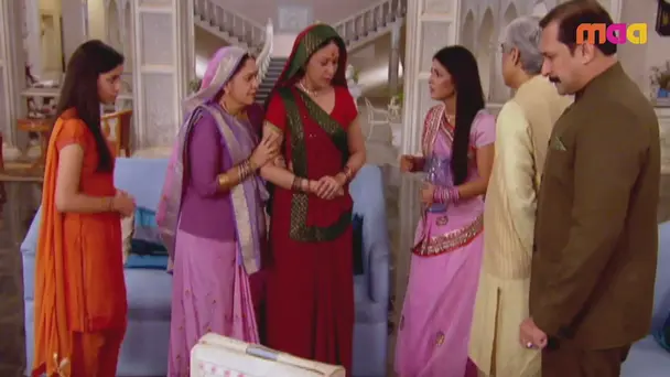 Akshara's family is distressed