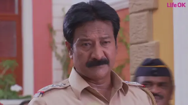 Antara complains against Raghu