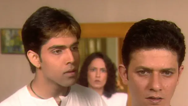 Sanket Accuses the Wadhwas