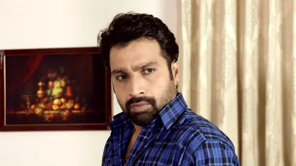 Indugopan Spies On Simi