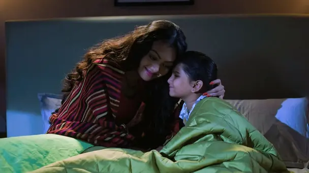 Aarti Takes Care of Muskaan