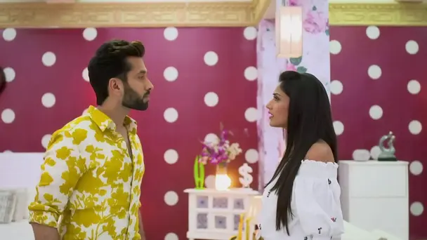 Anika, Shivaay Have An Argument
