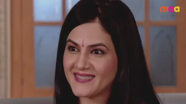 The wedding planner arrives