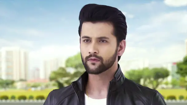 Krishna Irritates Kavya