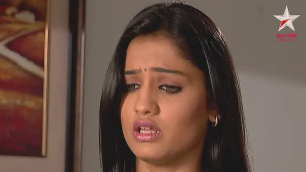 Durva prays for Patil Anna