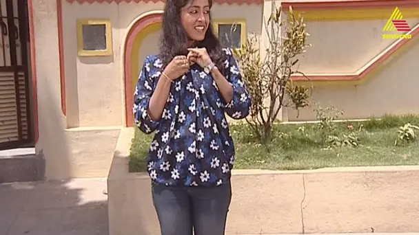 Mandakini is in love