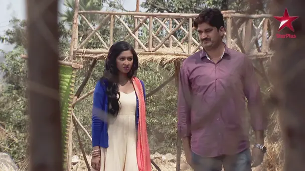Manoj misbehaves with Gunjan