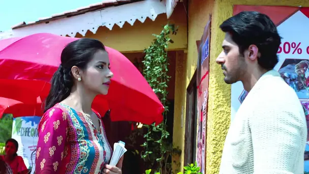 Ranveer Blackmails Priyanka