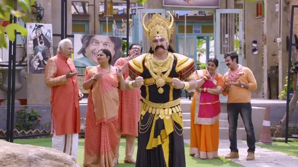 Ravan Visits the Parekhs