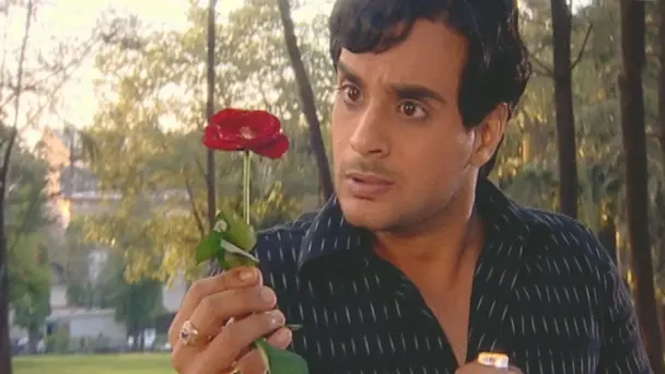 Alekh Gifts a Rose to Sadhana