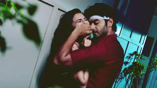 Atharva Tries to Molest Vividha