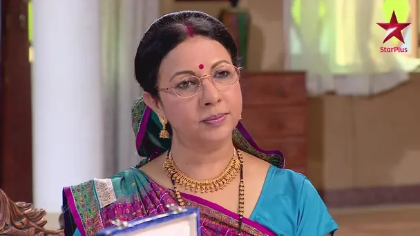 Surekha asks Dadi to sell gold