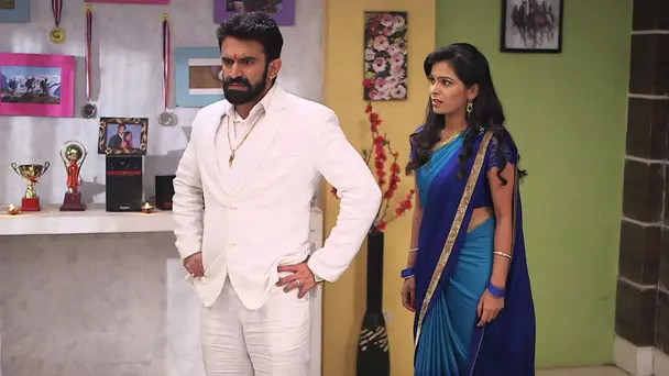 Yuvraj Learns About Shekhar