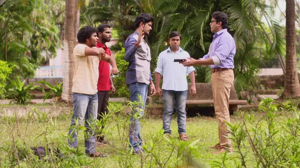 Vilas Threatens Abhishek