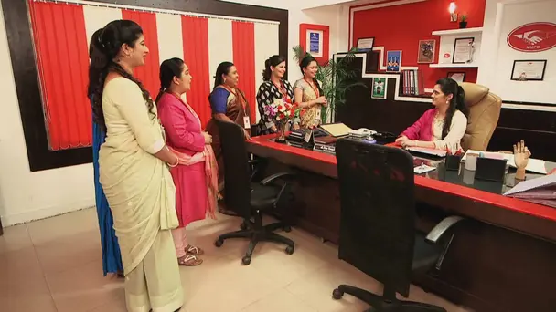 Vidya Surprises Shinde