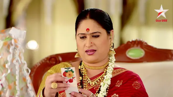 Bomb in Rajlaxmi's Bouquet!