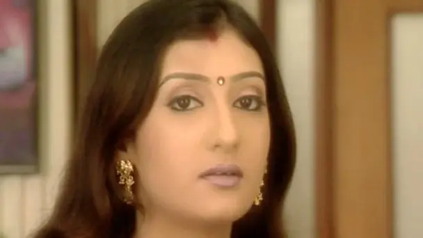 Renuka Invites Kumkum for Dinner