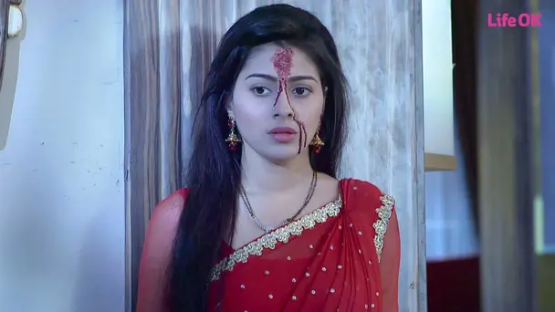 Devika Scares Nivedita