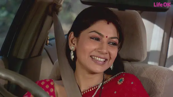 What's Making Jahnvi Smile?