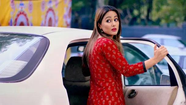 Akshara Meets With An Accident!