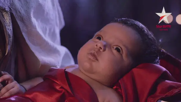 Baby Sita Lifts Shiv Dhanush!