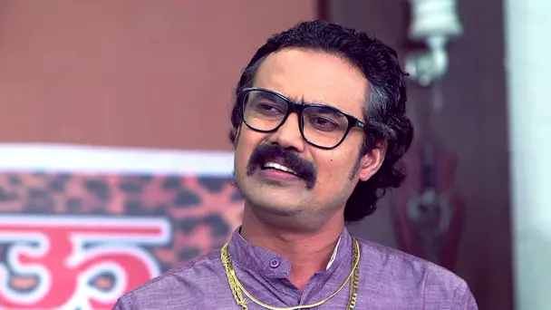 Khanderao Bribes the Villagers