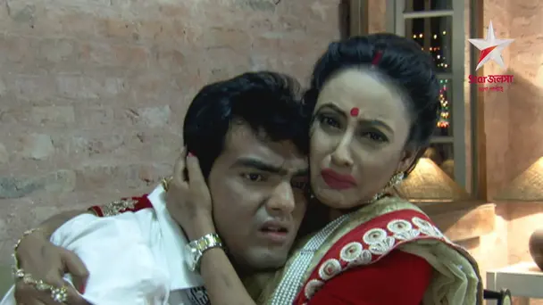 Mohul falls unconscious