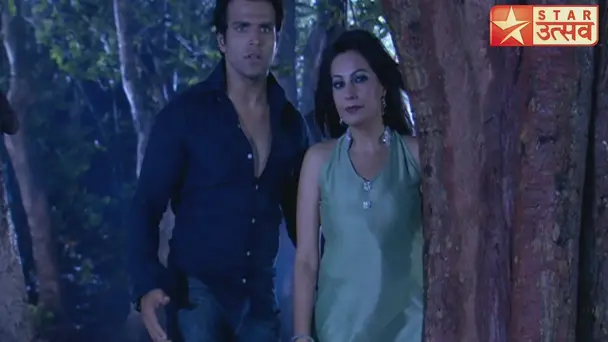 Dipanita plots against Abhay