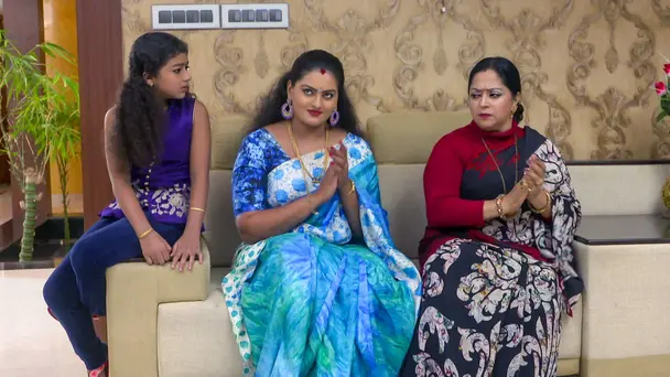 Padmini Supports Chandran