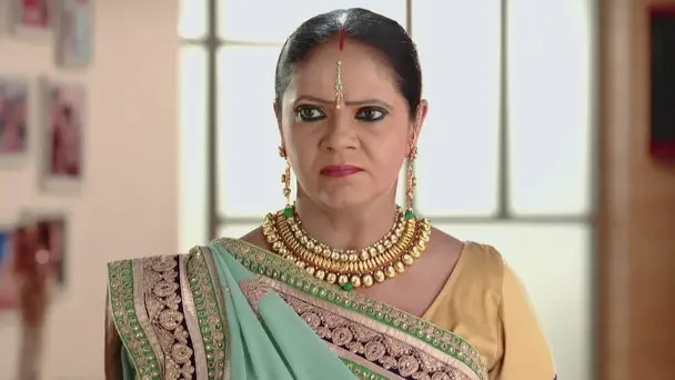 Rajeshwari Kicks Urmila Out
