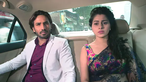 Ambika Bails Ravi Out of Jail