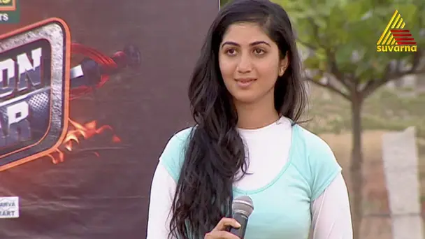 Tug of War Between Teams