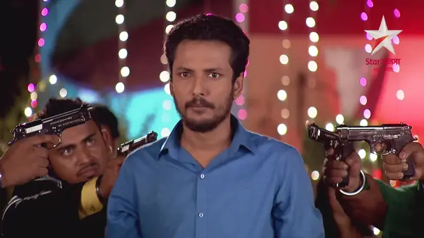 Krishnendu forces Pakhi!