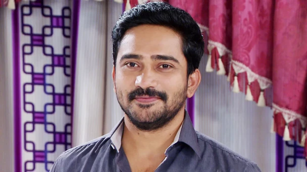 Abhishek Has A New Partner