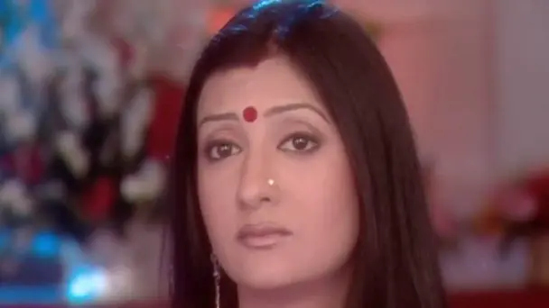 Kumkum is Angry with Nivi