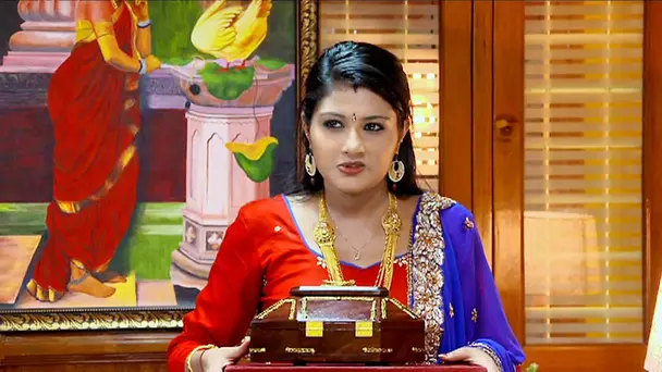 Nayana Returns the Jewels!