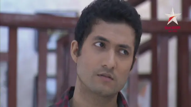Bhadu goes to meet Raju