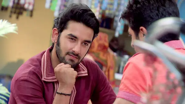 Pandi Sneaks Into Ratna's House