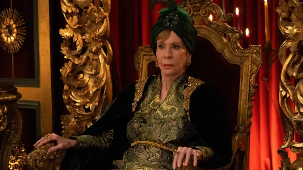 Maxine Solves a Murder